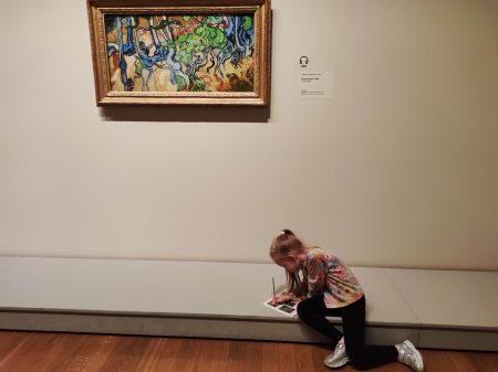 dziecko w muzeum